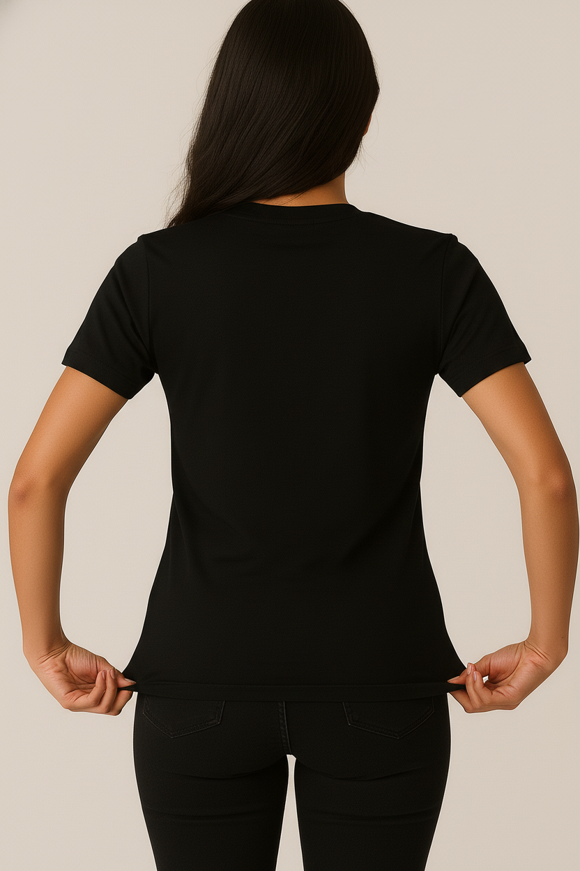 WOMEN'S BLACK THE MANGA GAZE REGULAR FIT TSHIRT